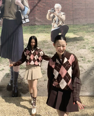 Pleated skirt suit