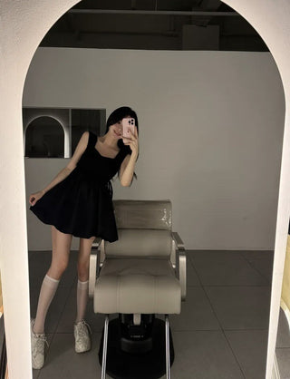 Square collar skirt