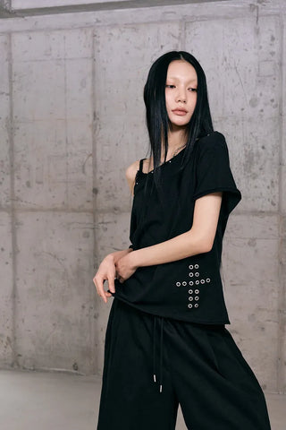 Cross-punched half tee