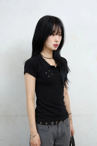 Four-eyelet collar short-sleeve tee