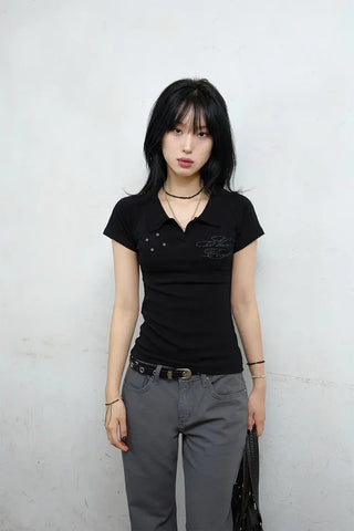Four-eyelet collar short-sleeve tee