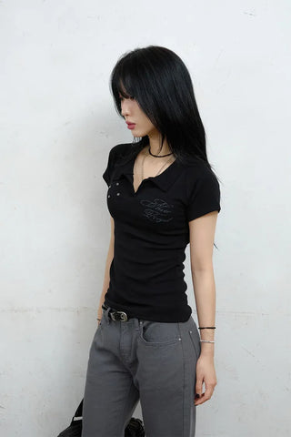 Four-eyelet collar short-sleeve tee