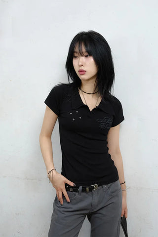 Four-eyelet collar short-sleeve tee