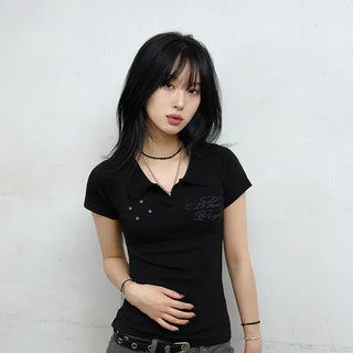 Four-eyelet collar short-sleeve tee