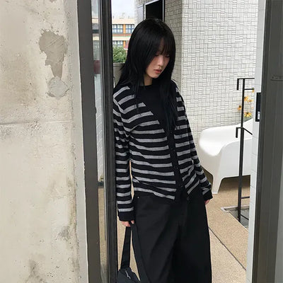 Tony Stripe V-Cardigan