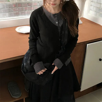 Ribbed V-neck Cardigan