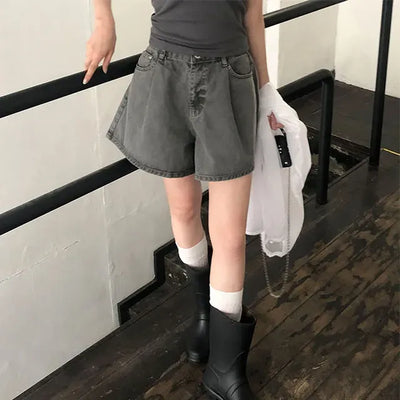 Pigment Washed A-Line Short Denim Pants