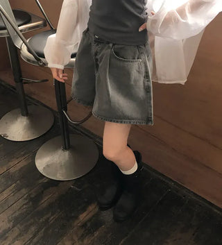 Pigment Washed A-Line Short Denim Pants