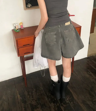 Pigment Washed A-Line Short Denim Pants