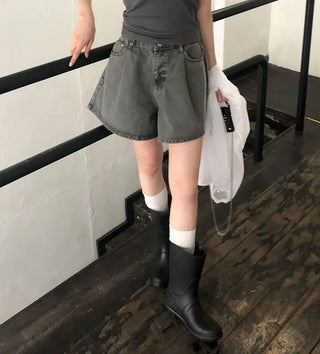 Pigment Washed A-Line Short Denim Pants