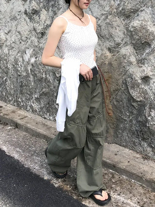Flower Punched Button Sleeveless Top