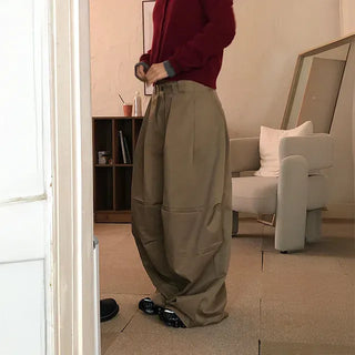 Newd Bijo Pintuck Pants