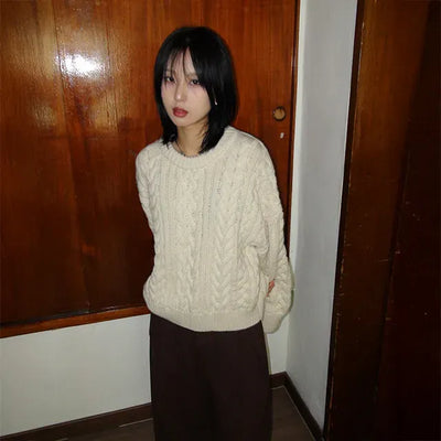 Overcrowded Round Knit