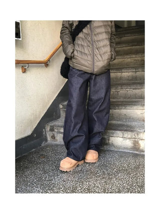 Buff Non-Fade Wide Jeans
