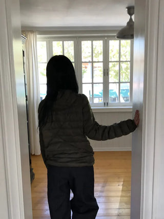 Buff Non-Fade Wide Jeans