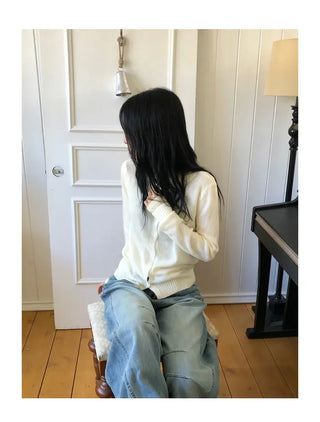 Line Curve Washed Balloon Jeans