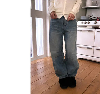 Line Curve Washed Balloon Jeans