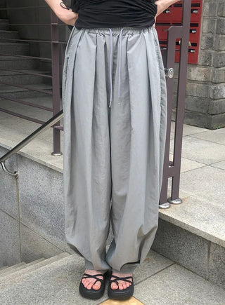 Nylon Pintuck Wide Elastic Waist Balloon Pants