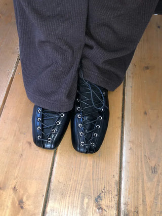 Tod's Eyelet Flat Shoes