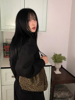 Oz Pocket Shoulder Bag
