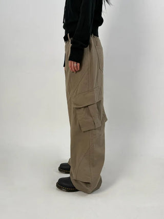 Bass Cut-out Washed Cargo Pants