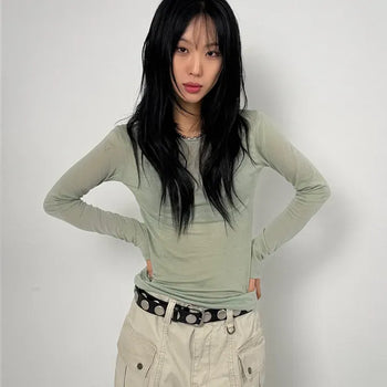 Circling stud belt