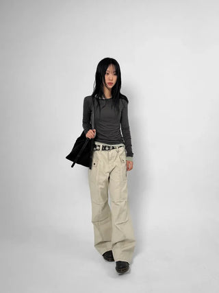 Circling stud belt