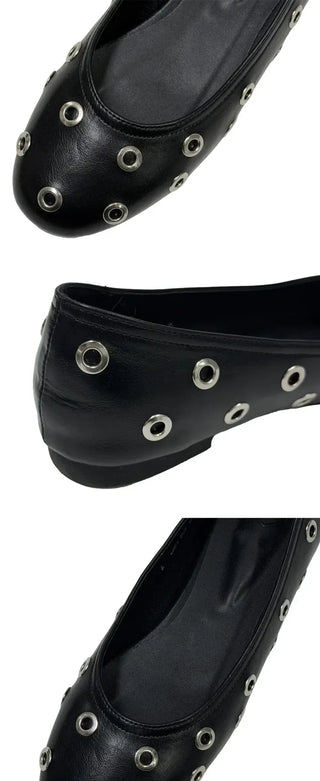 Roundy eyelet flat shoes