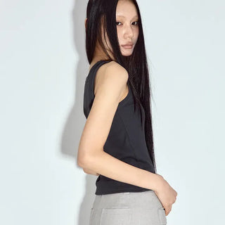 Derry Deep U-Neck Sleeveless