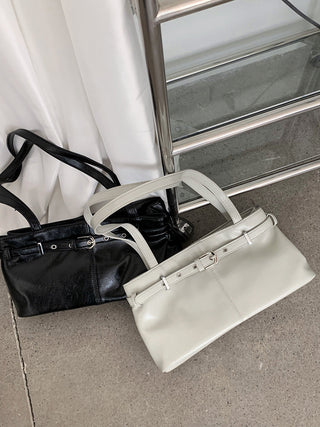 underarm tote bag