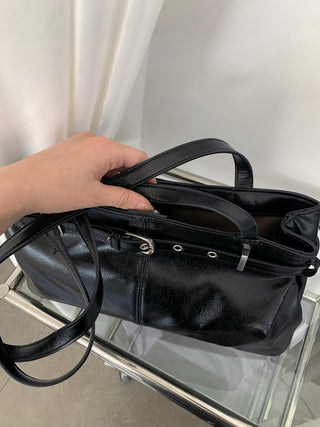 underarm tote bag