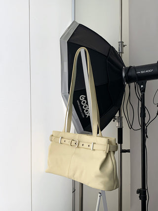 underarm tote bag