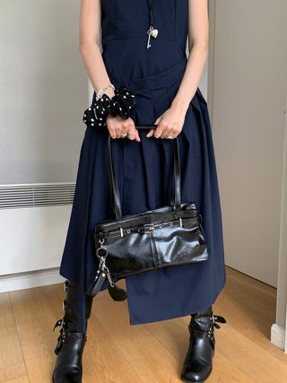 underarm tote bag
