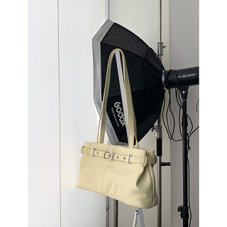 underarm tote bag