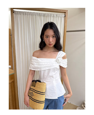 exposed shoulder shirt