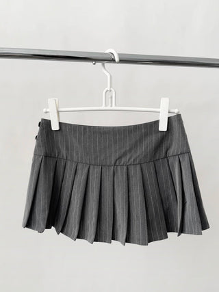 pleated striped skirt