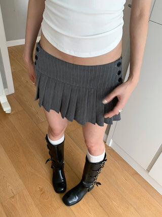 pleated striped skirt