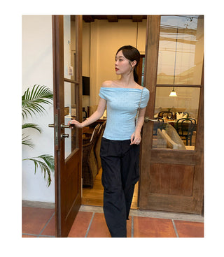 cold-shoulder top 02