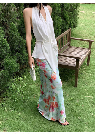 backless design halter top