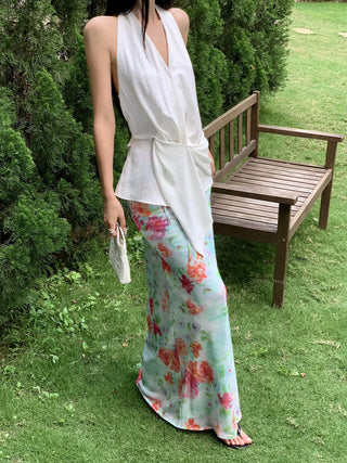 backless design halter top