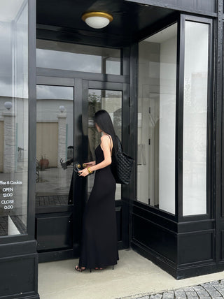 backless fishtail dress