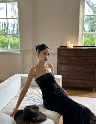black lace skirt 01