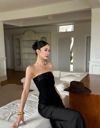 black lace skirt 01