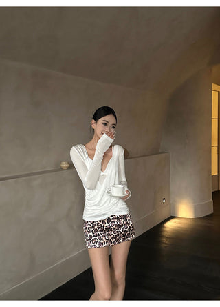 white cross-neck set