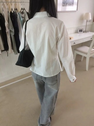 Two-button cut-out shirred busquet long-sleeve shirt