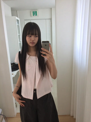 Light pink cap, round collar, double-button, cut-out short-sleeve shirt