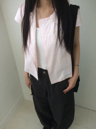 Light pink cap, round collar, double-button, cut-out short-sleeve shirt