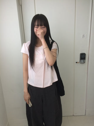 Light pink cap, round collar, double-button, cut-out short-sleeve shirt