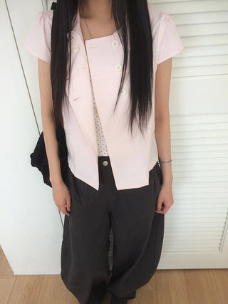 Light pink cap, round collar, double-button, cut-out short-sleeve shirt