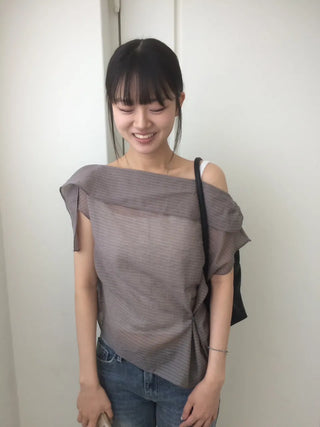 Off-side Button Delicate Fit Blouse